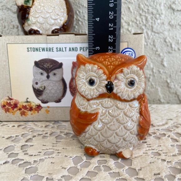Cracker Barrel Stoneware Owls Salt & Pepper Shakers in Original Box - Picture 8 of 15